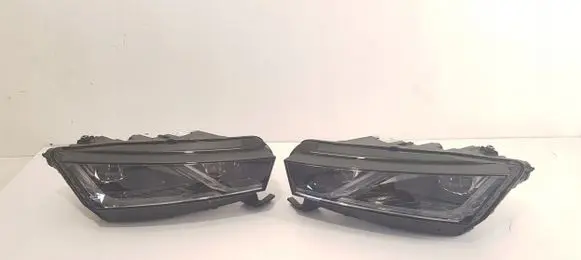 Skoda Octavia Mk4 Headlight/headlamp
