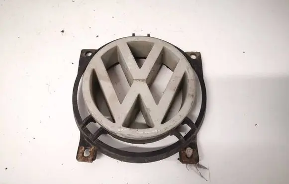 Volkswagen I LT Manufacturer badge logo/emblem 357853601C