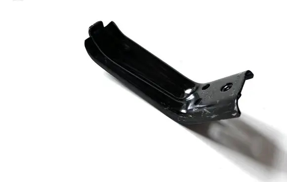 Chrysler Pacifica Front bumper mounting bracket 68234071AA