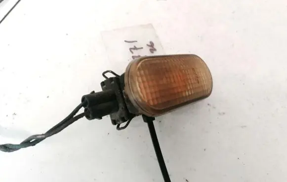 Ford Galaxy Front fender indicator light