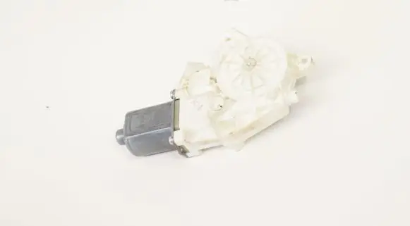 Mercedes-Benz GL X166 Front door window regulator motor A1669060201