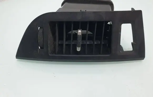Mitsubishi Pajero Dash center air vent grill 8030A087