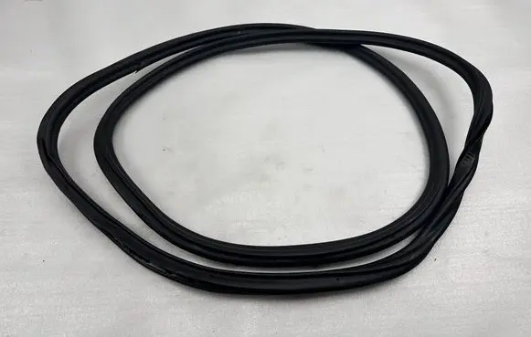 Audi A8 S8 D4 4H Front door rubber seal 4E0831721E 4E0831721