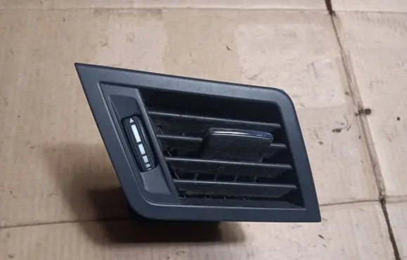 Mercedes-Benz E C207 W207 Dashboard side air vent grill/cover trim A2078300154 251922101