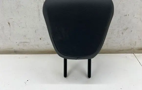 Opel Mokka B Rear seat headrest 
