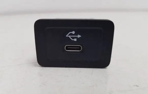 Mercedes-Benz B W247 USB socket connector A2478207302