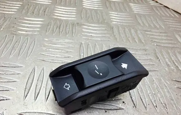 BMW 5 E39 Sunroof switch 6907288 61316907288