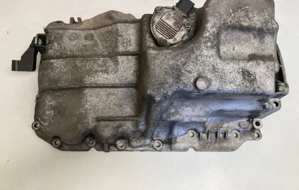 BMW 3 E90 E91 Oil sump 7797969 14341610