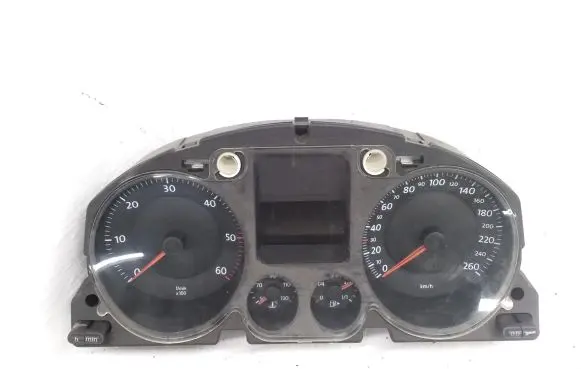Volkswagen PASSAT B6 Speedometer (instrument cluster) 3C0920853K