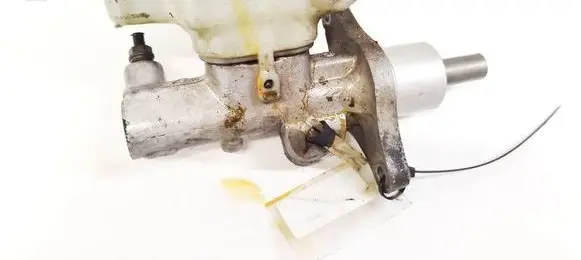 Master brake cylinder