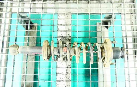 Rear shock absorber/damper