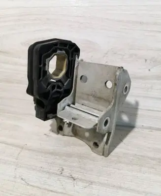 BMW 5 F10 F11 Radiator mount bracket 7186513 7207151 7211161