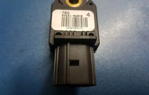 Lexus IS 220D-250-350 Airbag deployment crash/impact sensor 898310W040