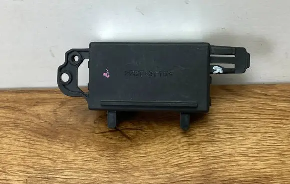 Chevrolet Camaro Seat heating relay 22849895PINYA 22849895
