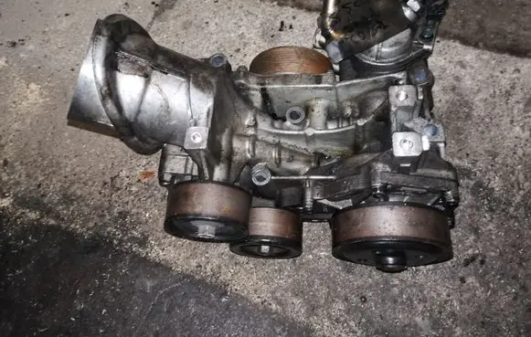 Honda Accord Oil filter mounting bracket