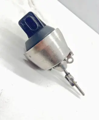 Volkswagen PASSAT B6 Turbine electric control actuator Nocode