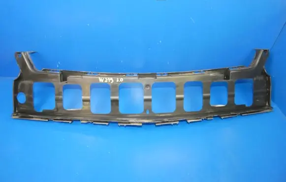 Mercedes-Benz CLS C219 Front bumper mounting bracket A2198800152