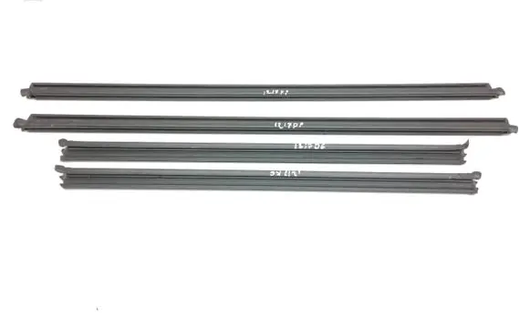 Seat Ateca Rubber seal front door window/glass 