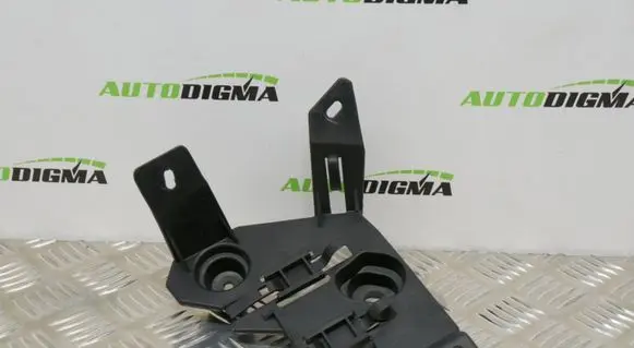 Peugeot 308 Other engine bay part 9801393980