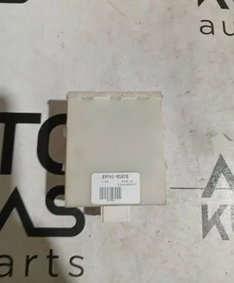 Toyota Avensis T250 Door control unit/module 8974105070 907605 73668012