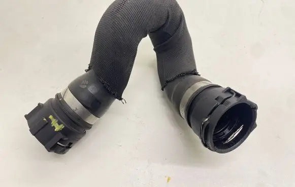 Audi A5 8T 8F Engine coolant pipe/hose