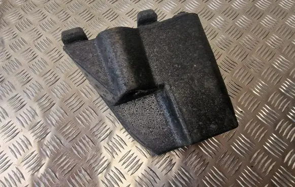 Volkswagen Amarok Other engine bay part 2H0807665A