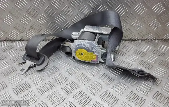 Toyota Prius (XW20) Front seatbelt 7l8230p