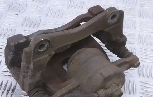 Toyota Corolla Verso AR10 Front brake caliper 4773005060