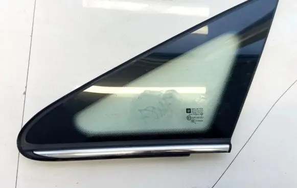 Opel Zafira B Front door vent window glass four-door 43r007951 43r-007951