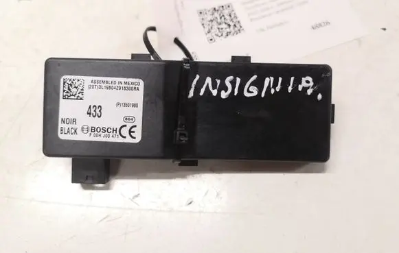 Opel Insignia A Door central lock control unit/module 13501980 F00HJ00471