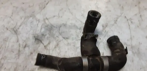 Audi A8 S8 D4 4H Engine coolant pipe/hose