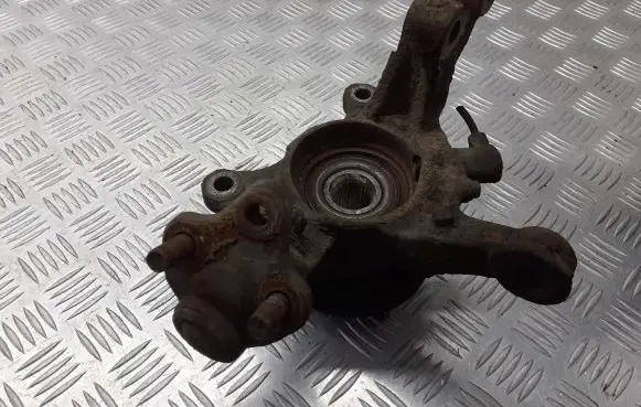 Toyota Corolla E120 E130 Front wheel hub spindle knuckle