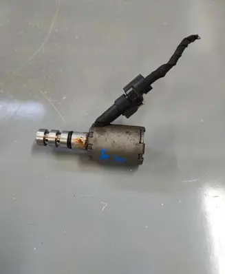 Volkswagen Golf VII Oil pressure sensor 04L906455B