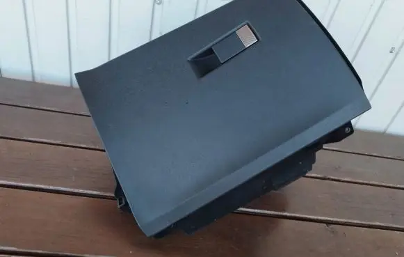 Citroen DS7 Crossback Glove box central console 9826485977