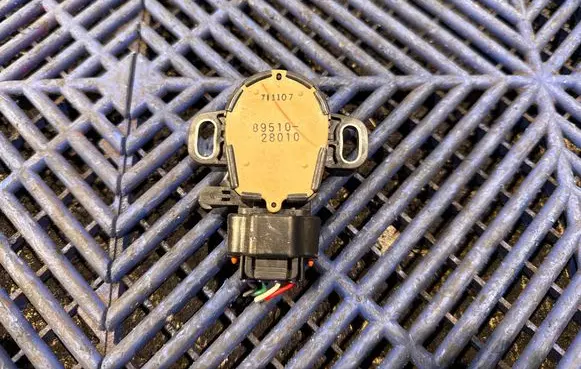 Lexus GS 300 350 430 450H Brake pedal sensor switch 8951028010