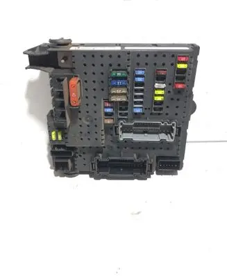 Volvo XC90 Fuse module 31314469 28242073 10W022