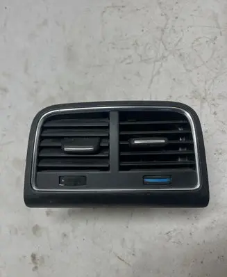 Audi A5 8T 8F Rear air vent grill 8K0819203E