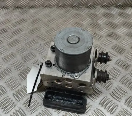 Porsche Taycan 9J1 ABS Pump 9J1614095R