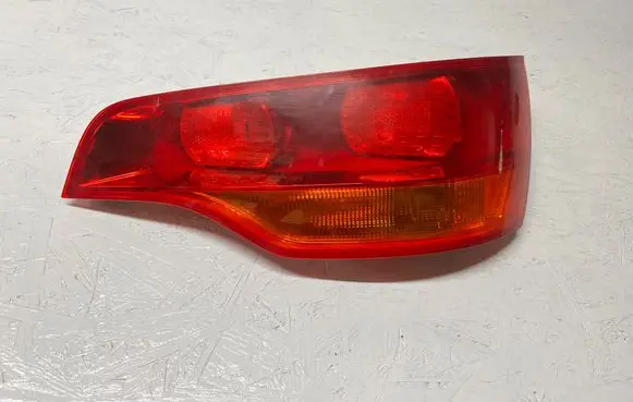 Audi Q7 4L Rear/tail lights 4L0945094 027330202