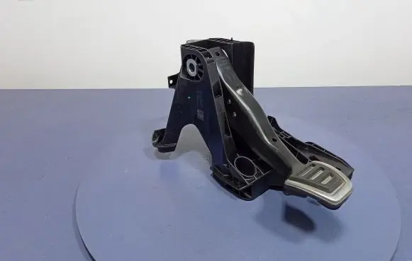 Volkswagen Golf VII Accelerator throttle pedal 5Q1721058DE
