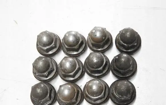 Mitsubishi ASX Wheel nut cap/cover 