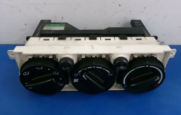 Toyota Avensis Verso Climate control unit 55900-05120