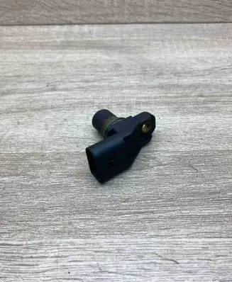 BMW 5 E39 Camshaft position sensor 7794646 Used