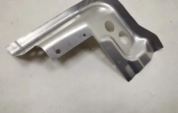 Bentley Bentayga Fender mounting bracket 36A809649B