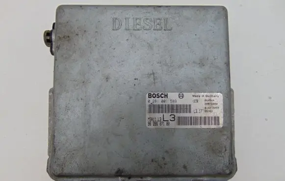 Peugeot 605 Engine control unit/module 9628607180 0281001589