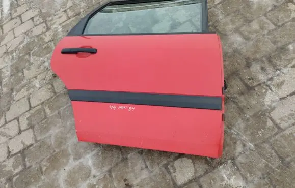 Volkswagen PASSAT B4 Rear door