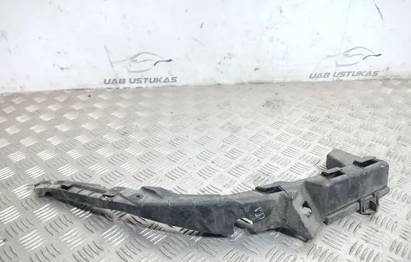 Volkswagen PASSAT B5 Front bumper mounting bracket