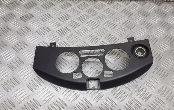 Nissan Micra Panel trim 27570AX200