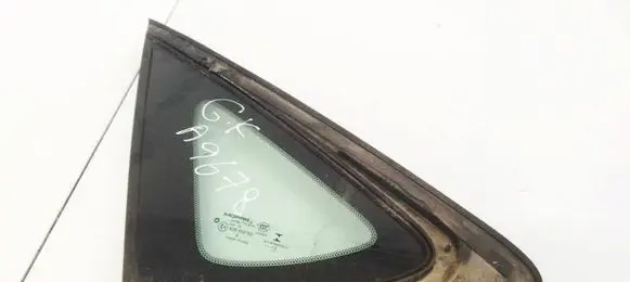 Chrysler 200 Rear side window AS2