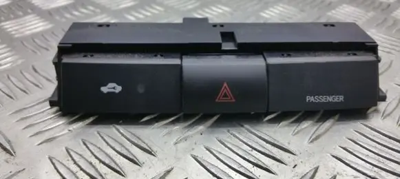 Toyota Corolla Verso AR10 Hazard light switch 153965